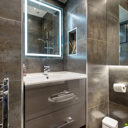 Joivy Converted Flat In Historic Building In New Town Edinburgh Exterior photo